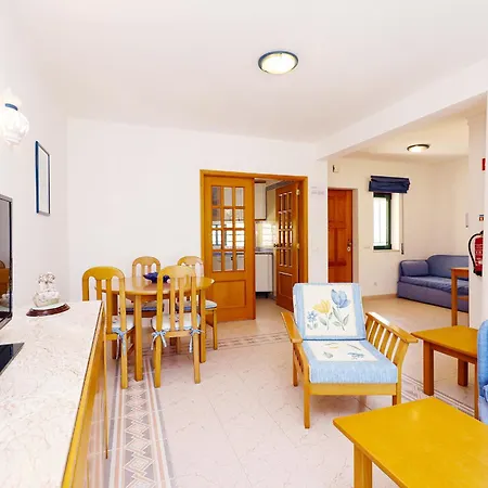 Quinta Dos Pinheiros Lagos