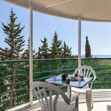Quinta Dos Pinheiros Apartment