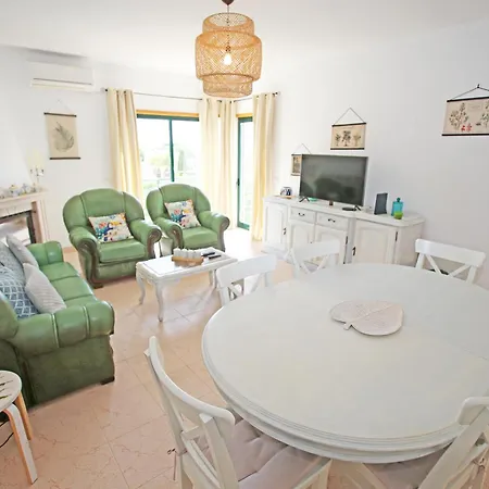 Quinta Dos Pinheiros شقة لاغوس