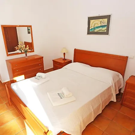 Quinta Dos Pinheiros 拉哥斯