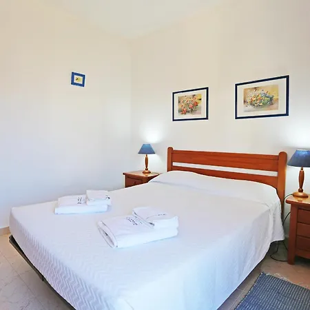 Quinta Dos Pinheiros Lagos